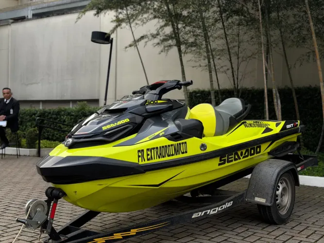 JET SKI SEADOO RXT 300