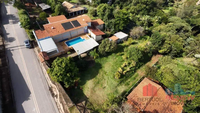 Excelente chácara à venda em Louveira com amplo terreno, muito verde e grande potencial de