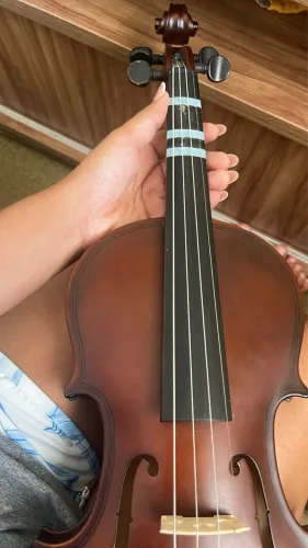 Vende-se violino Marinos 4/4 ótimo estado 