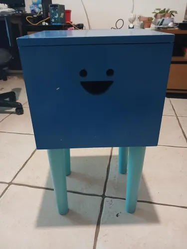 Mesa de cabeceira infantil