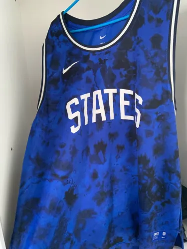 Camisetas e Regatas