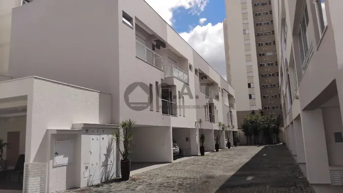 Casa em Condomínio para Locação na Vila Progresso, Sorocaba-SP: 2 quartos, 2 salas, 2 banh
