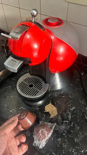 Dolce GUSTO armo 1,5 litros acompanha cápsula reutilizável