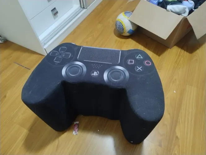 Vendo puff PlayStation ótimo estado