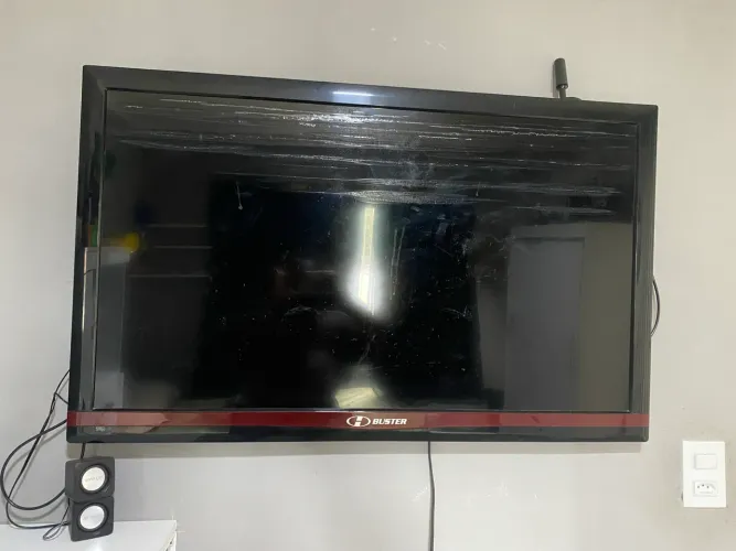 ? TV para retirada de peças