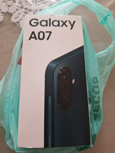 Vendo uma celular galáxia A 07 na caixa