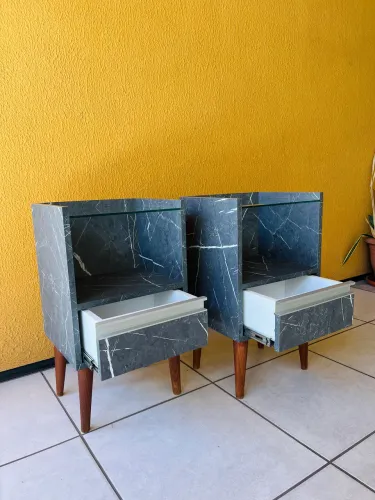 Mesa de cabeceira!! Últimas unidades!!
