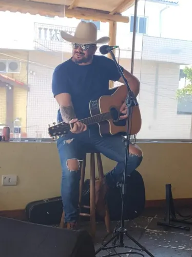 Marcelo Rique .Show sertanejo.