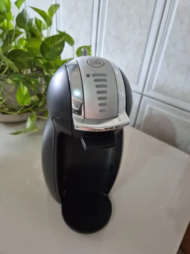 Cafeteira Dolce Gusto Gênio II