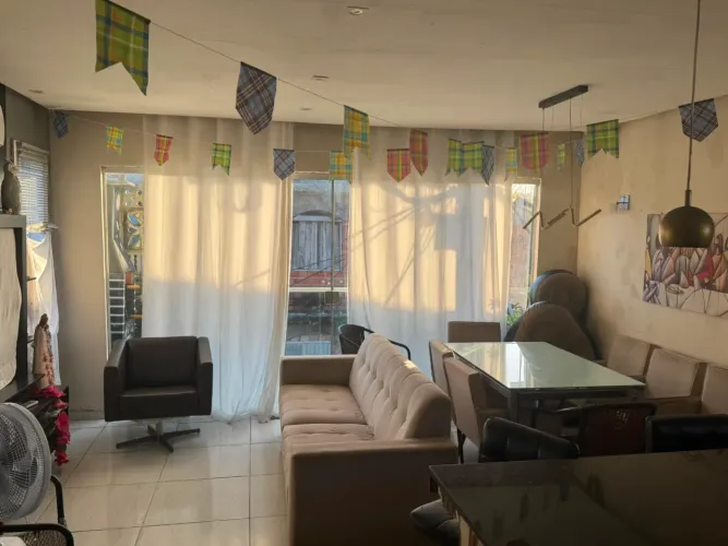 Alugo excelente apartamento (3º andar) semi-mobiliado