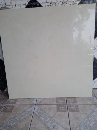 Porcelanato Importado Bege Polido - Elegante, Moderno e Sofisticado!