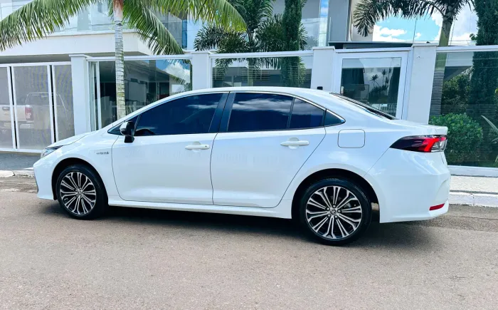 Toyota Corolla Altis Prem. Hybrid 1.8 Flex AUT 2020