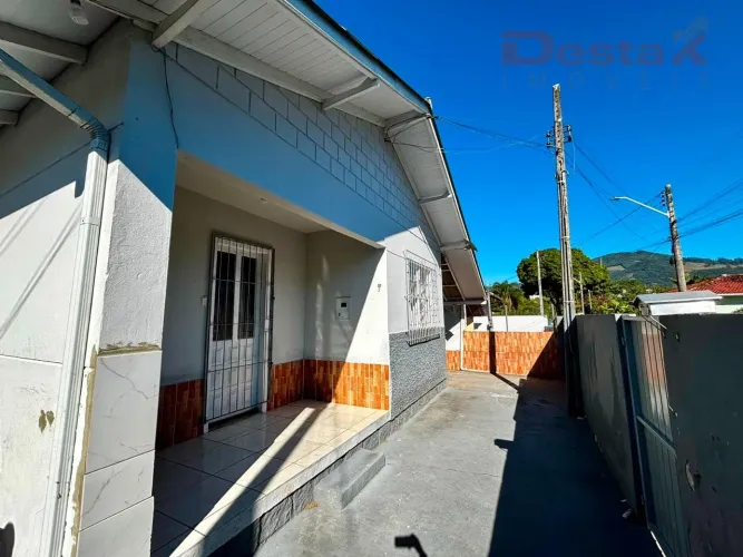 Casa no bairro Rio Caveiras - Biguaçu