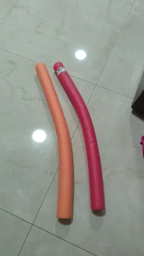 Vendo "espaguete" de flutuação para piscina/natação.