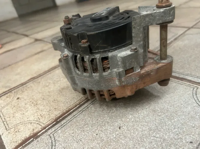 Alternador