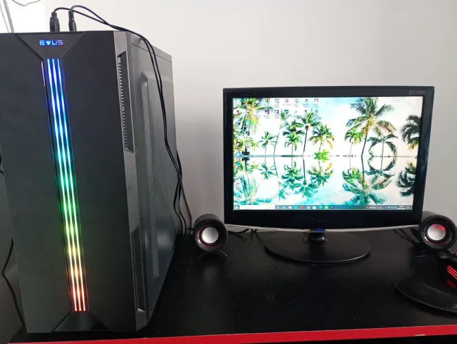 Computador PC Intel Pentium 8GB RAM SSD 112GB + HD 466GB