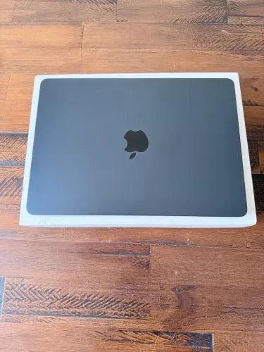 MacBook Air m4 16gb + garantia + bateria 100%