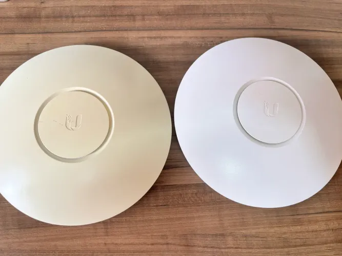 2 Roteadores UniFi AP - Ubutiqui