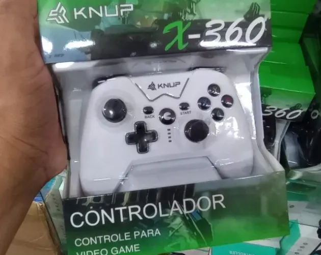 Controle Xbox 360 Com Fio Joystick PC (Aceita Headset)