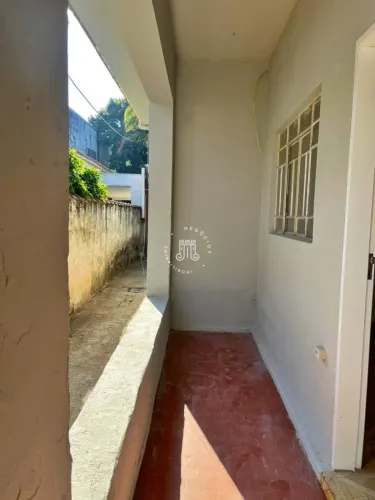 RESIDÊNCIA DE 02 DORMITÓRIOS COM PONTO COMERCIAL À VENDA NA PONTE SÃO JOÃO EM JUNDIAÍ