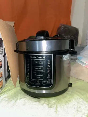 Panela de Pressão Elétrica - Nunca Usada