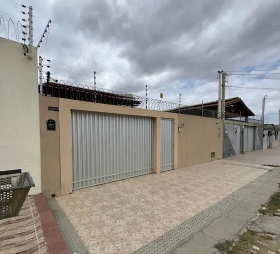 Alugo Casa para família