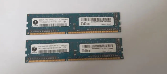 Memória RAM DDR3 2gb.