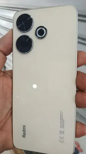 Venda e troca Redmi 13 5G 256GB 16GB RAM 2x8 em perfeitas condições e sem marca nenhuma 