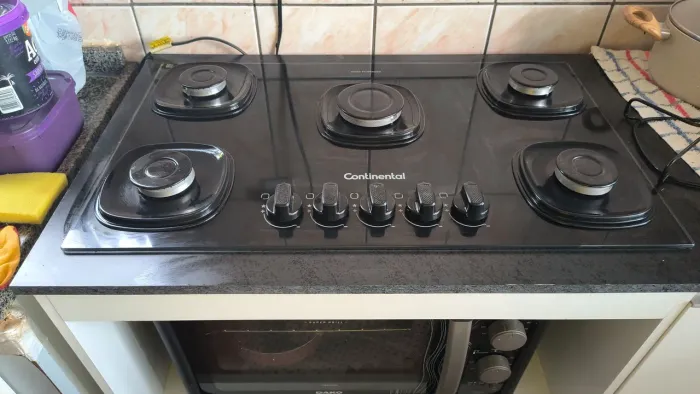 Cooktop e balcão