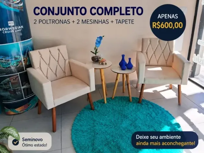 Duas poltronas, duas mesinhas e tapete