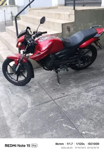 Moto Apache econômica manutenção em dia