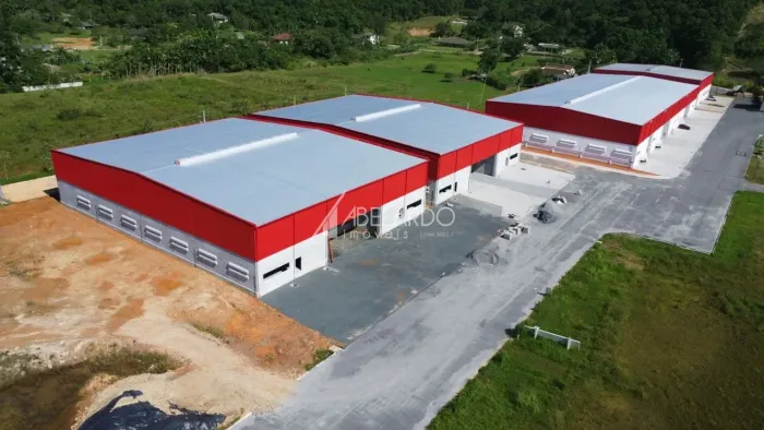 Galpões localizado na cidade de Gaspar, no condominio industrial/comercial Genebra Park. C