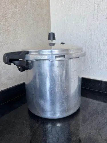 Panela de Pressão Nigro Eterna 20 Litros Profissional Polida em Alumínio