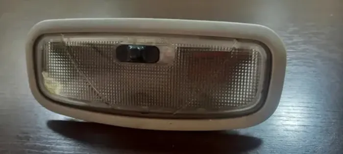 Luz De Cortesia Ford Fiesta 2004/2010