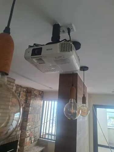 Telão + Projetor + Amplificador + Caixa de Som - Kit Completo
