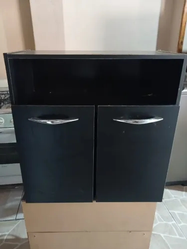 Armário Aéreo Preto 2 Portas com Nicho