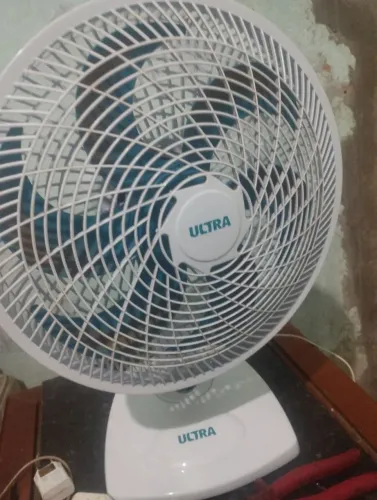 Vendo caixa térmica 32 litros e ventilador,