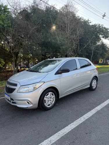 Chevrolet Onix JOY Hatch 1.0 8V Flex Mec. 4P 2017