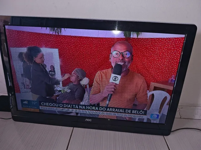 TV AOC 32" LED USADA