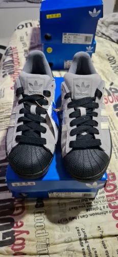 Tênis Adidas superstar original