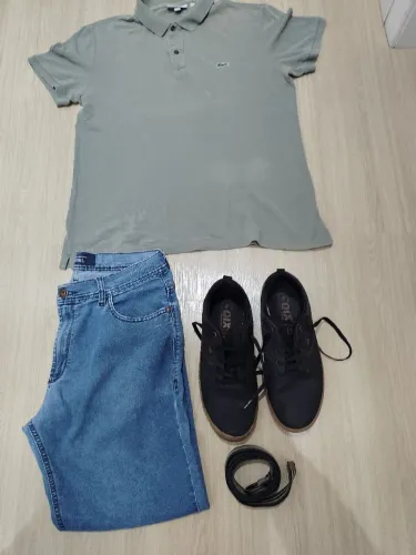 Calça, Bermuda, Camisas, Suéter, Sapatênis e Cinto Masculino