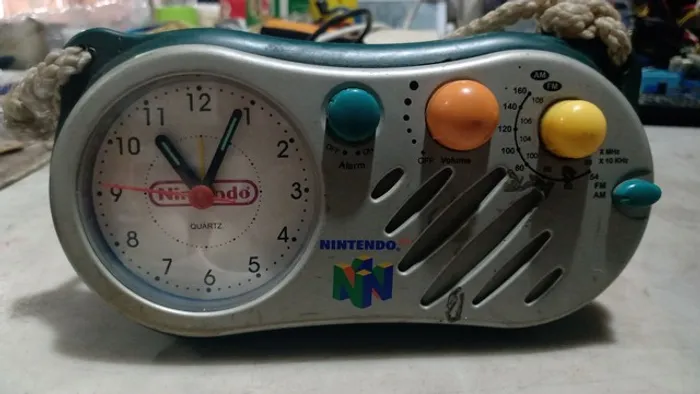 Raríssimo rádio relógio Nintendo 64 !!!!