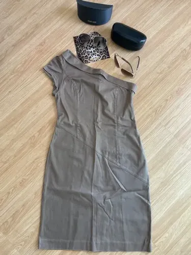 Vestidos curto um ombro só - P