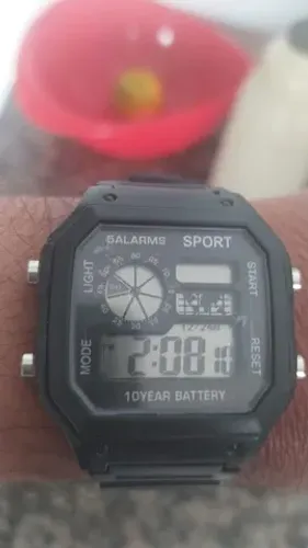 Relógio Digital Sport Luminoso Resistente a Água e 10 Anos de Bateria 5 Alarmes