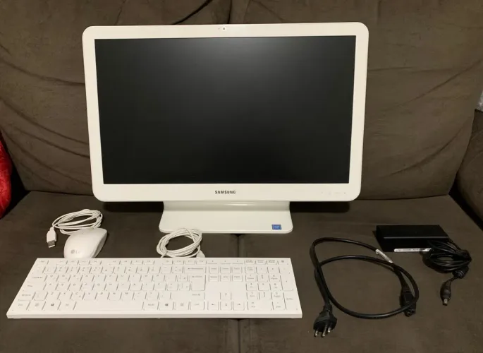 Samsung All-In-One DP500A2M 4GB SSD 480GB 21.5 polegadas