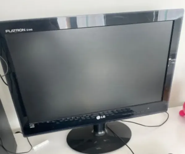 Monitor lcd 18 polegadas apenas R$ 149,99