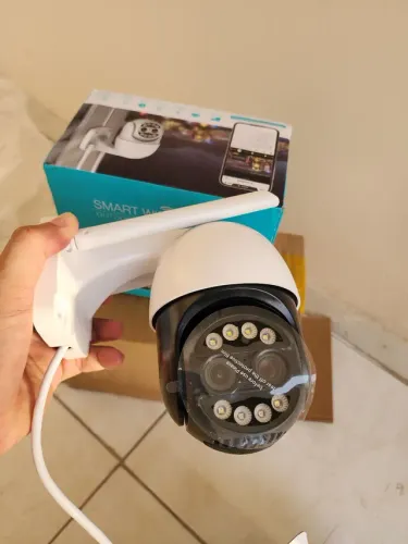Câmera Wi-Fi de segurança externa com Zoom 