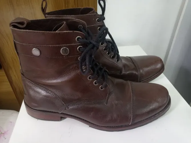 Bota de couro legítima emborrachada vegetal salto de madeira cor café número 40