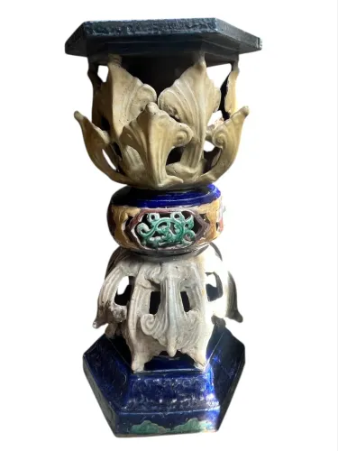 Antiga base chinesa de cerâmica 