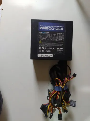  Fonte ATX Zalman 600W GLX Eficiência 87% PFC Ativo ZM600-GLX Aceito Troca